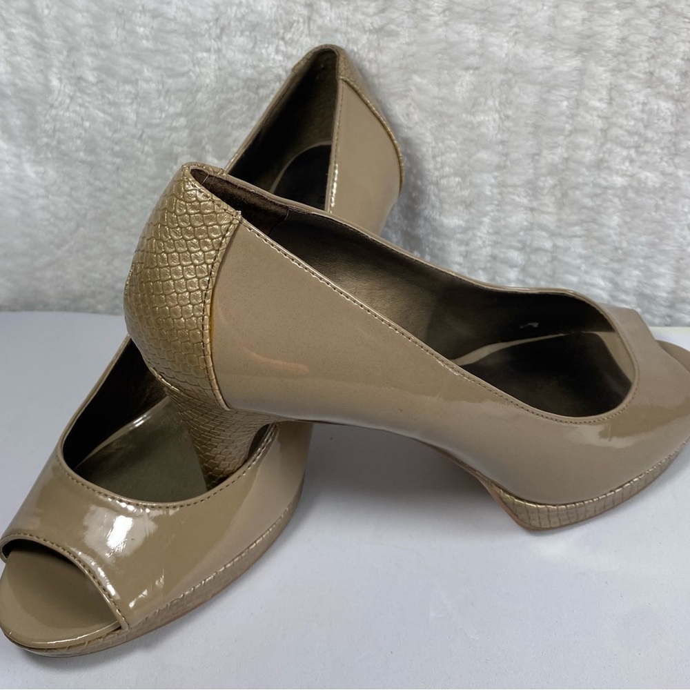Elegant Tan Peep-Toe Women's Shoes